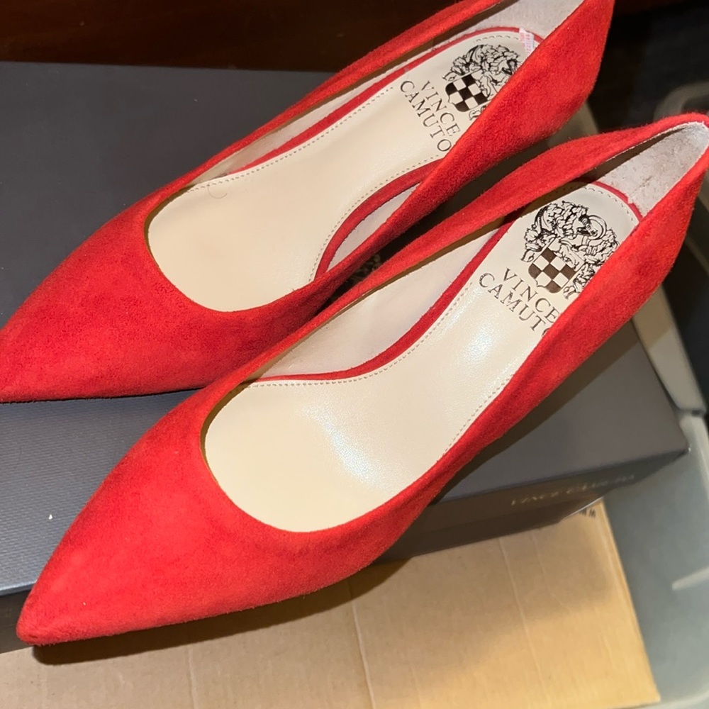 NWT women’s red heels